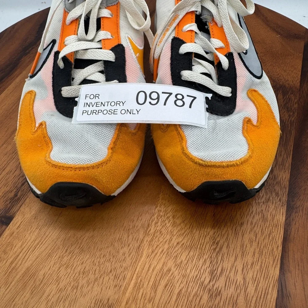 Nike Air Max Solo NCAA Pack Men's Size 10 Tennesse Volunteers Athletic Sneakers